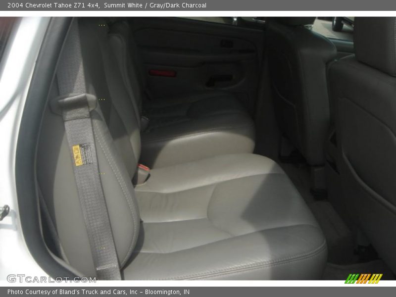 Summit White / Gray/Dark Charcoal 2004 Chevrolet Tahoe Z71 4x4