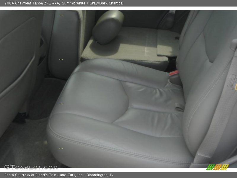 Summit White / Gray/Dark Charcoal 2004 Chevrolet Tahoe Z71 4x4