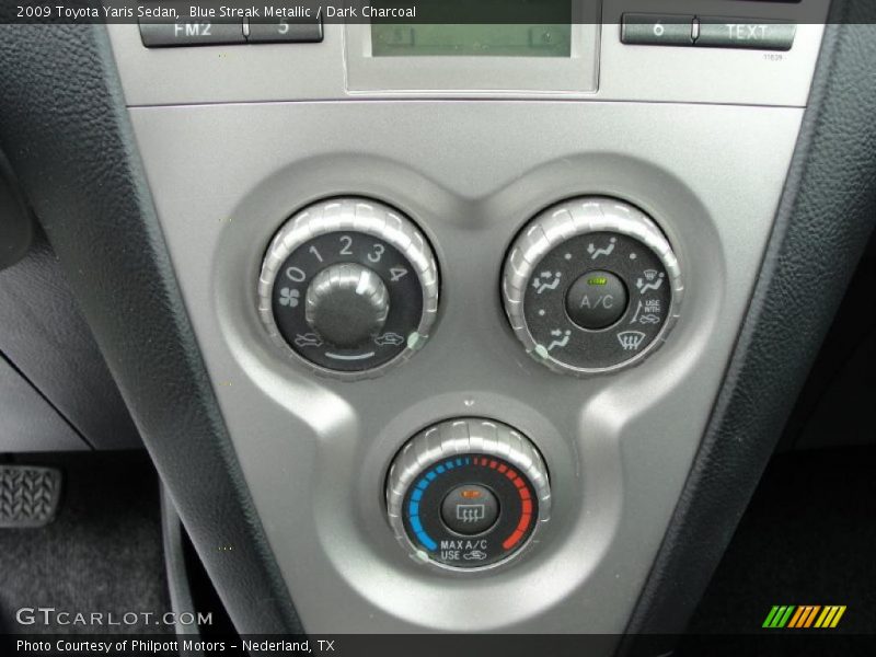 Blue Streak Metallic / Dark Charcoal 2009 Toyota Yaris Sedan