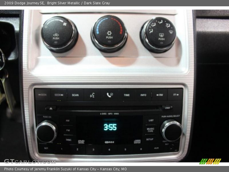 Bright Silver Metallic / Dark Slate Gray 2009 Dodge Journey SE