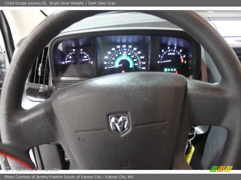 Bright Silver Metallic / Dark Slate Gray 2009 Dodge Journey SE