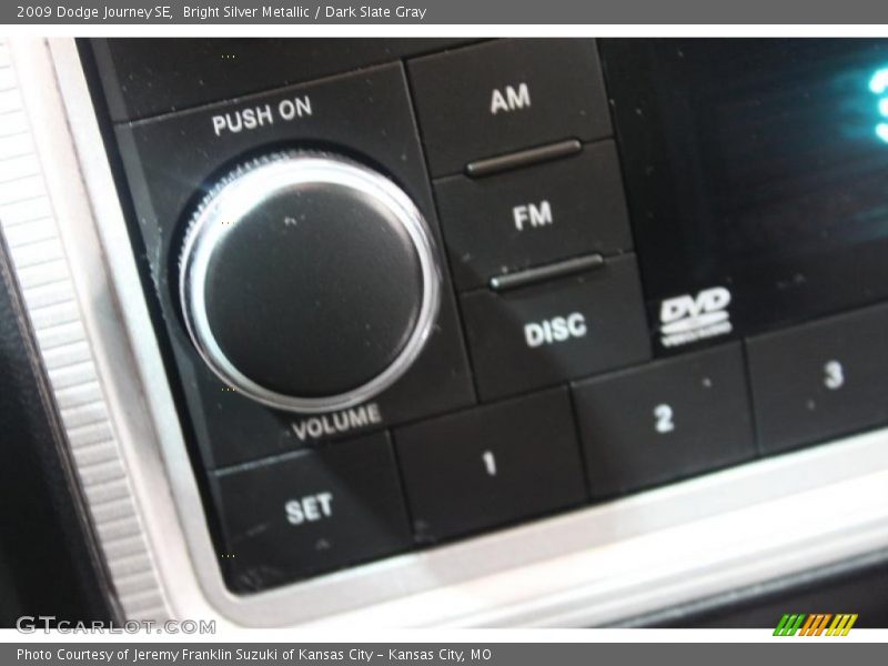 Bright Silver Metallic / Dark Slate Gray 2009 Dodge Journey SE