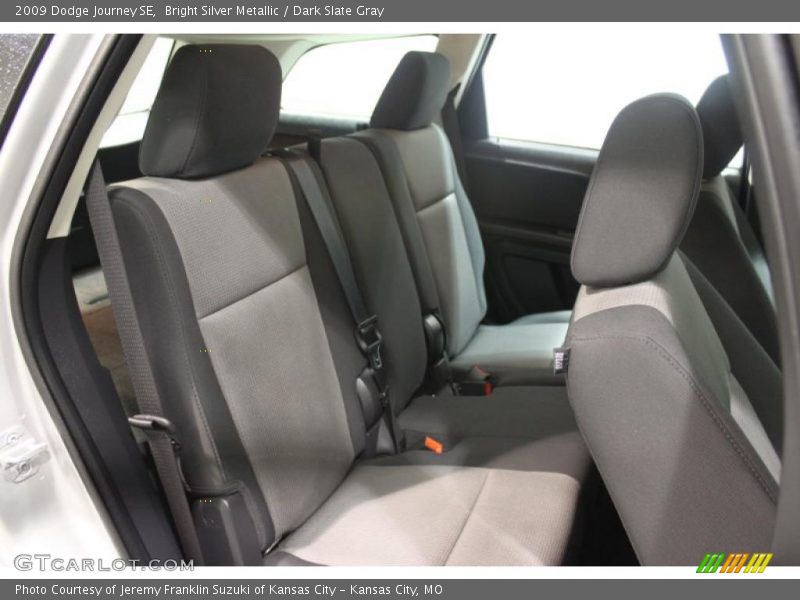 Bright Silver Metallic / Dark Slate Gray 2009 Dodge Journey SE