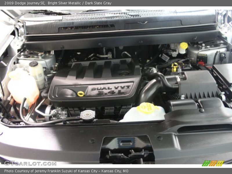 Bright Silver Metallic / Dark Slate Gray 2009 Dodge Journey SE