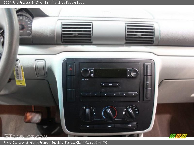 Silver Birch Metallic / Pebble Beige 2004 Ford Freestar S