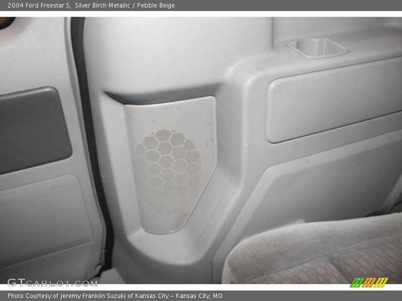 Silver Birch Metallic / Pebble Beige 2004 Ford Freestar S