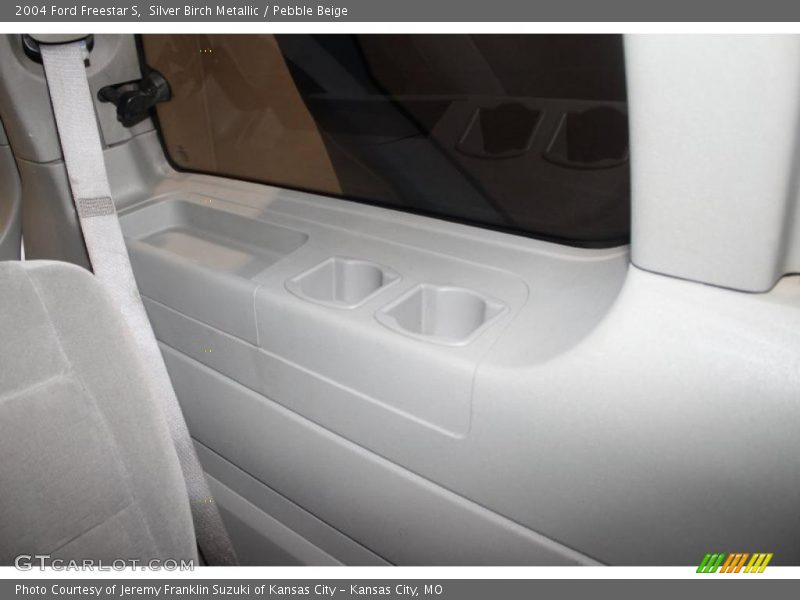 Silver Birch Metallic / Pebble Beige 2004 Ford Freestar S