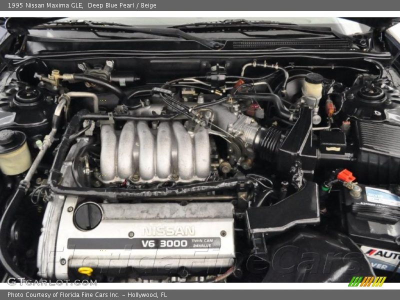 Deep Blue Pearl / Beige 1995 Nissan Maxima GLE