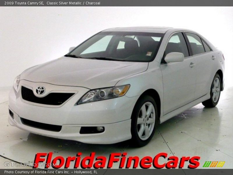 Classic Silver Metallic / Charcoal 2009 Toyota Camry SE