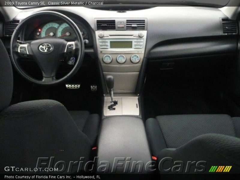 Classic Silver Metallic / Charcoal 2009 Toyota Camry SE