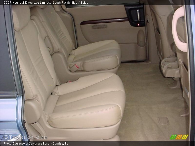 South Pacific Blue / Beige 2007 Hyundai Entourage Limited
