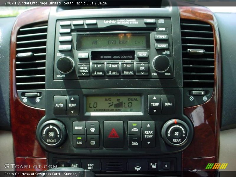 South Pacific Blue / Beige 2007 Hyundai Entourage Limited