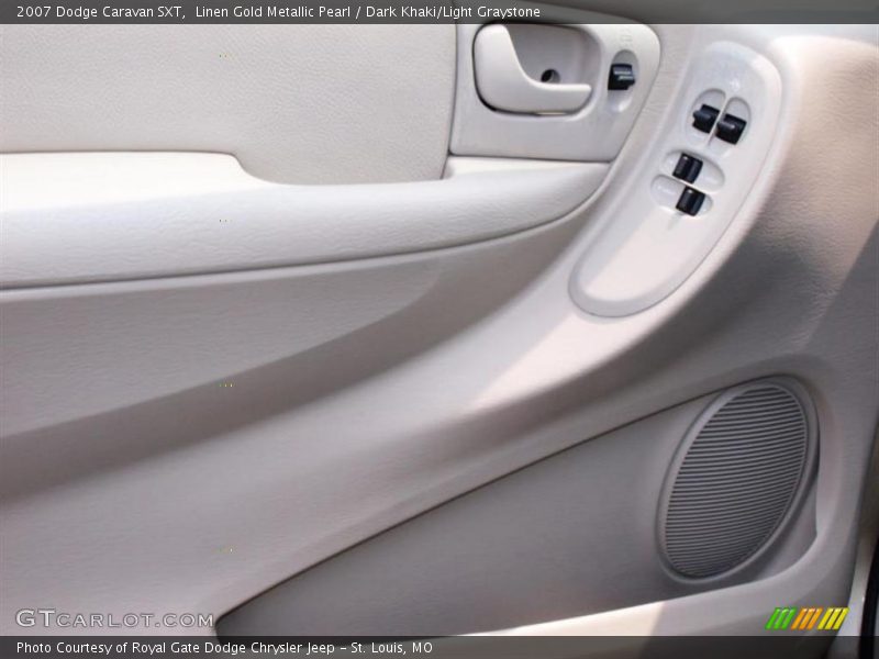 Linen Gold Metallic Pearl / Dark Khaki/Light Graystone 2007 Dodge Caravan SXT