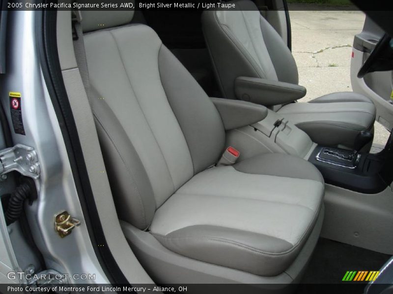 Bright Silver Metallic / Light Taupe 2005 Chrysler Pacifica Signature Series AWD