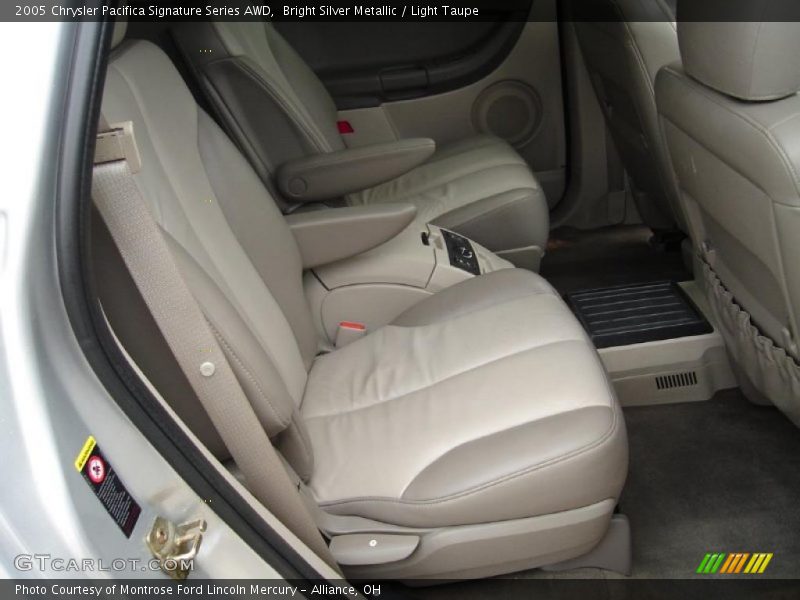 Bright Silver Metallic / Light Taupe 2005 Chrysler Pacifica Signature Series AWD