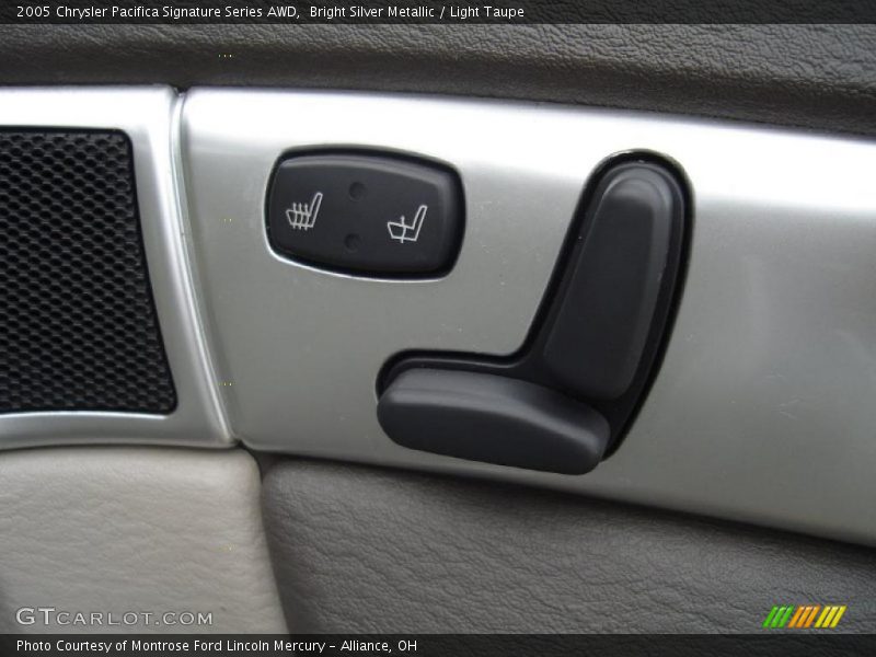 Bright Silver Metallic / Light Taupe 2005 Chrysler Pacifica Signature Series AWD
