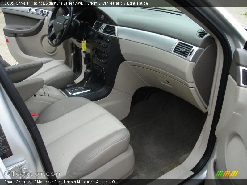Bright Silver Metallic / Light Taupe 2005 Chrysler Pacifica Signature Series AWD