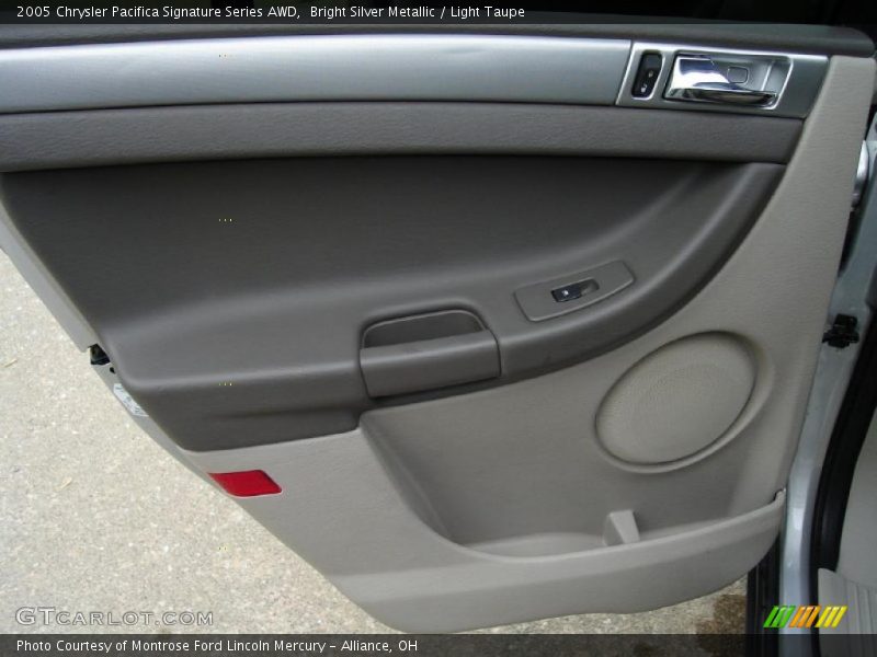 Bright Silver Metallic / Light Taupe 2005 Chrysler Pacifica Signature Series AWD