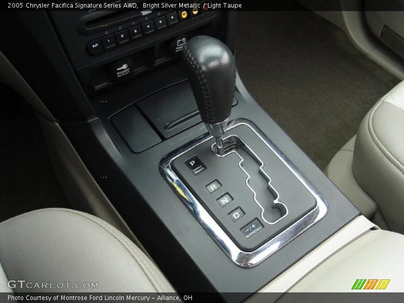 Bright Silver Metallic / Light Taupe 2005 Chrysler Pacifica Signature Series AWD