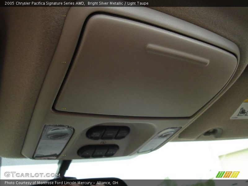 Bright Silver Metallic / Light Taupe 2005 Chrysler Pacifica Signature Series AWD