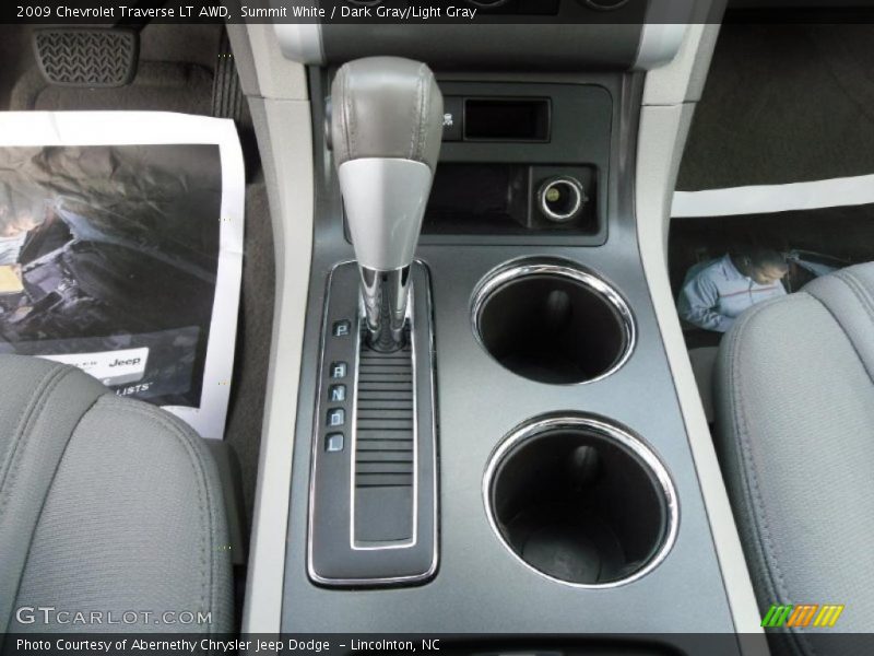 Summit White / Dark Gray/Light Gray 2009 Chevrolet Traverse LT AWD