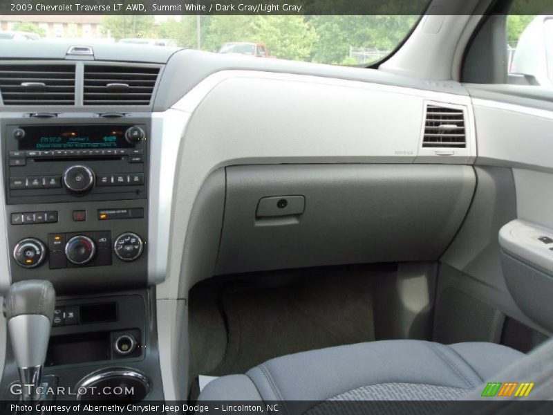 Summit White / Dark Gray/Light Gray 2009 Chevrolet Traverse LT AWD