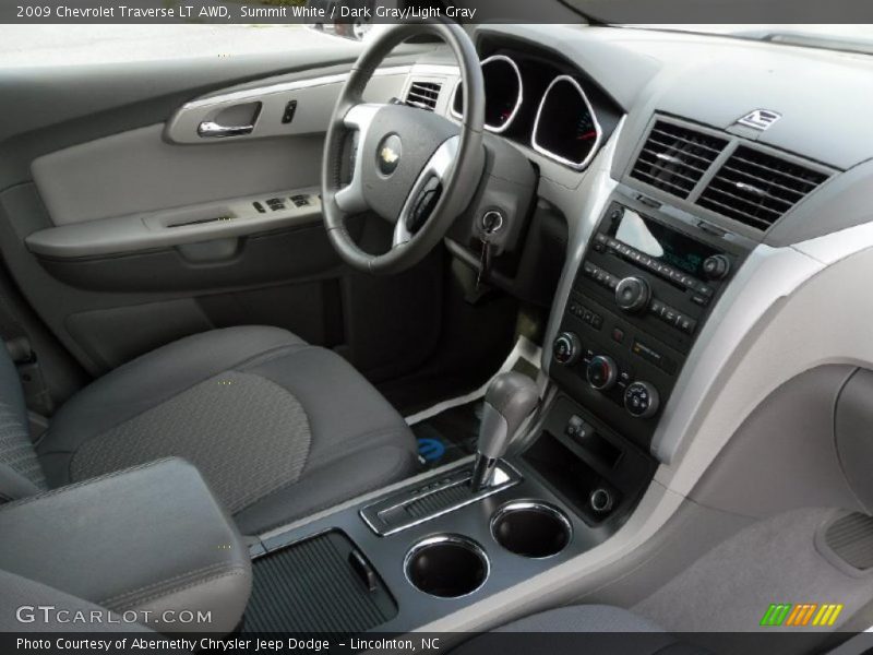 Summit White / Dark Gray/Light Gray 2009 Chevrolet Traverse LT AWD