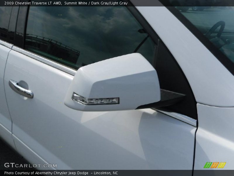 Summit White / Dark Gray/Light Gray 2009 Chevrolet Traverse LT AWD