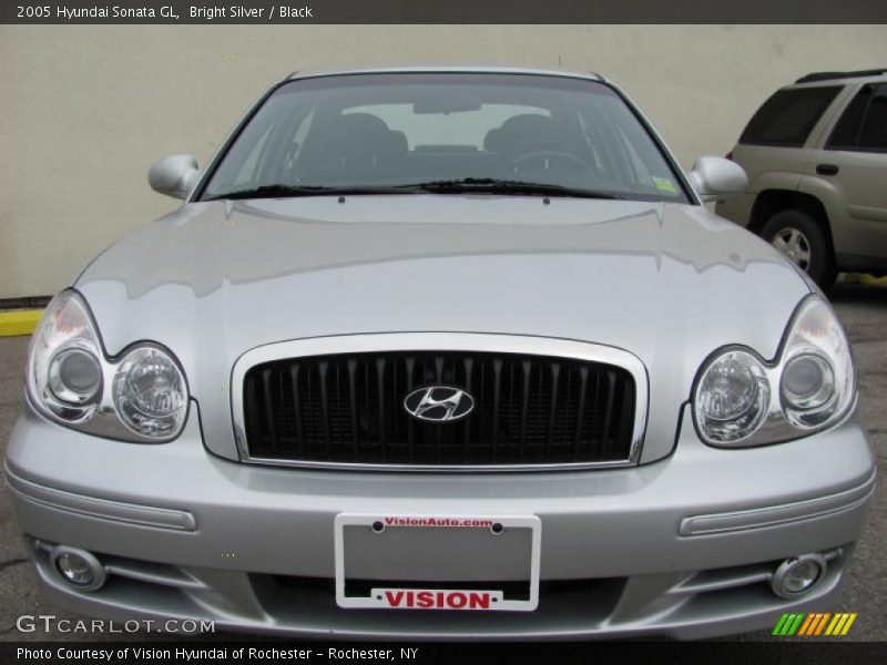 Bright Silver / Black 2005 Hyundai Sonata GL