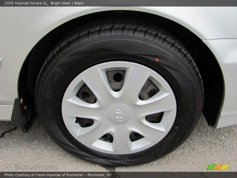 Bright Silver / Black 2005 Hyundai Sonata GL