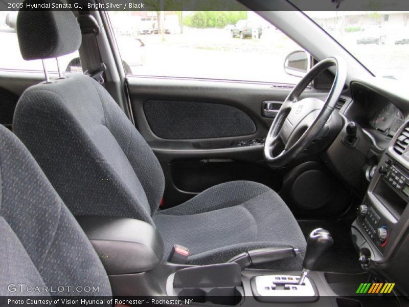 Bright Silver / Black 2005 Hyundai Sonata GL