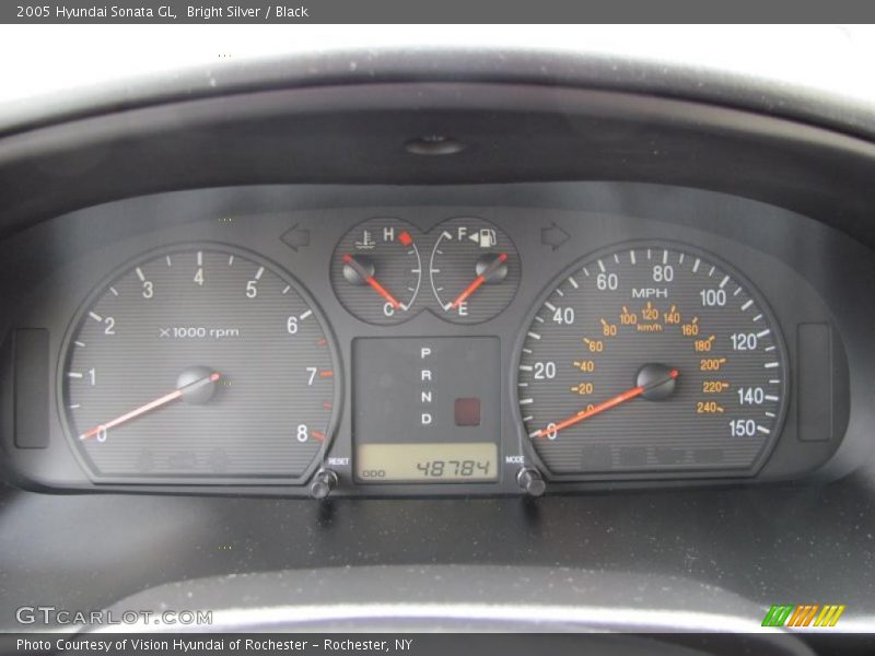 Bright Silver / Black 2005 Hyundai Sonata GL