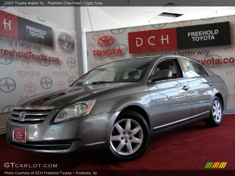 Phantom Gray Pearl / Light Gray 2007 Toyota Avalon XL