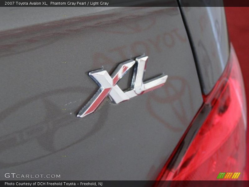Phantom Gray Pearl / Light Gray 2007 Toyota Avalon XL