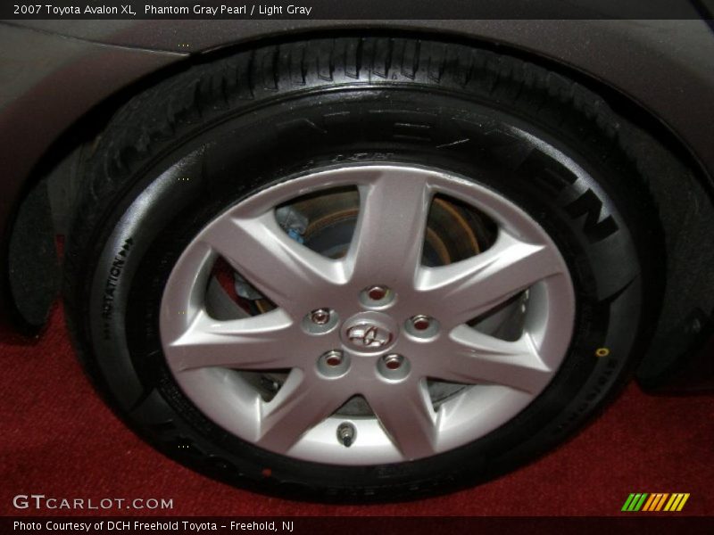 Phantom Gray Pearl / Light Gray 2007 Toyota Avalon XL