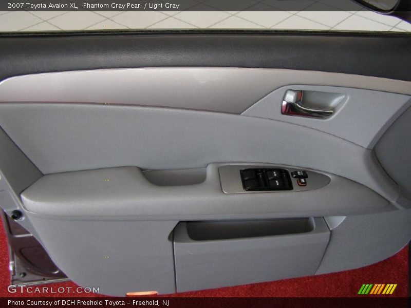 Phantom Gray Pearl / Light Gray 2007 Toyota Avalon XL