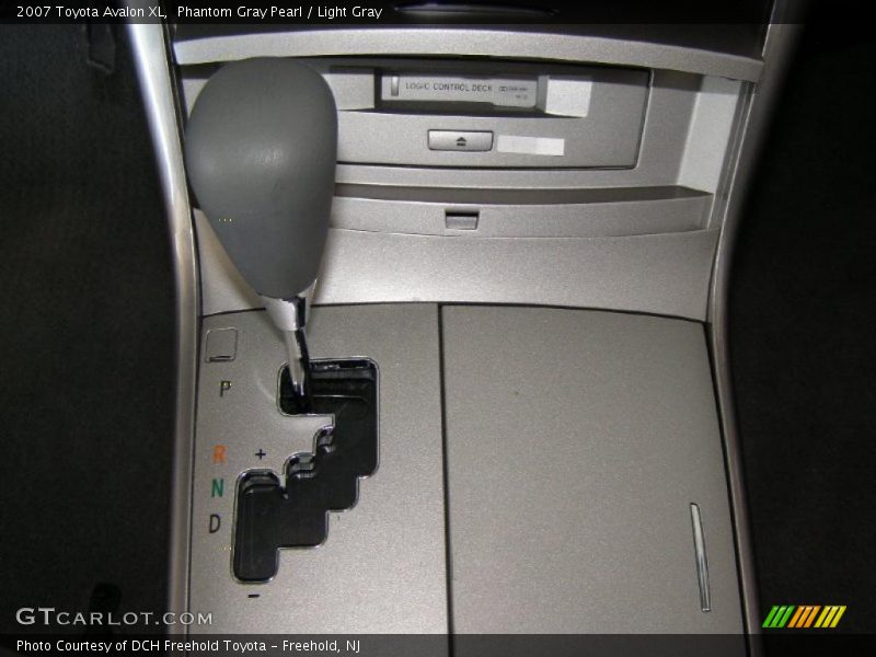 Phantom Gray Pearl / Light Gray 2007 Toyota Avalon XL