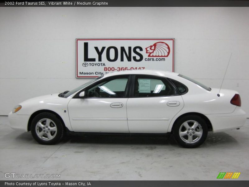 Vibrant White / Medium Graphite 2002 Ford Taurus SES