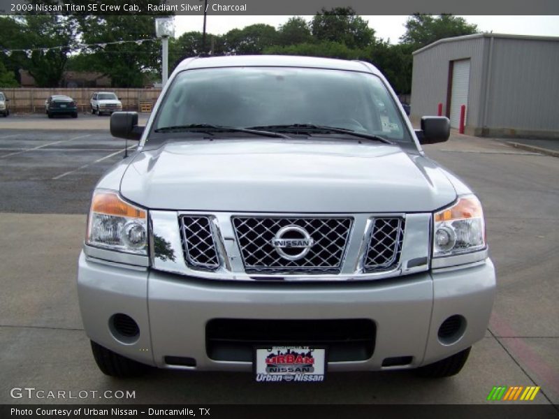 Radiant Silver / Charcoal 2009 Nissan Titan SE Crew Cab
