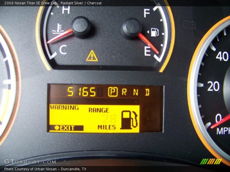 Radiant Silver / Charcoal 2009 Nissan Titan SE Crew Cab