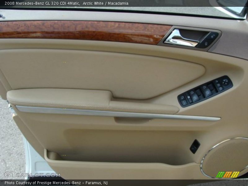 Arctic White / Macadamia 2008 Mercedes-Benz GL 320 CDI 4Matic