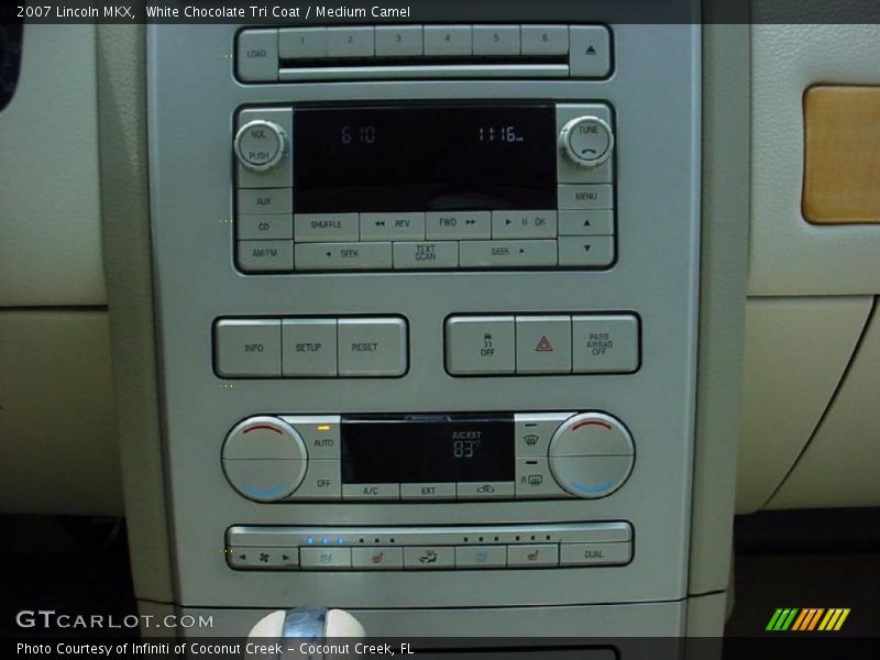 White Chocolate Tri Coat / Medium Camel 2007 Lincoln MKX