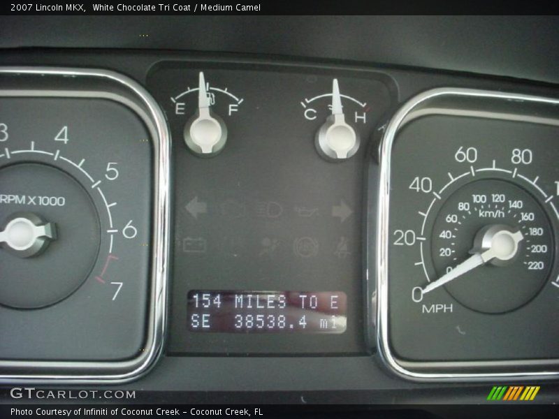 White Chocolate Tri Coat / Medium Camel 2007 Lincoln MKX