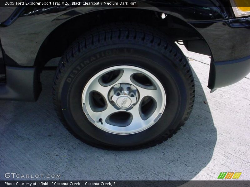 Black Clearcoat / Medium Dark Flint 2005 Ford Explorer Sport Trac XLS