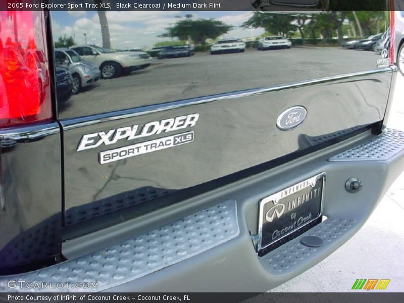 Black Clearcoat / Medium Dark Flint 2005 Ford Explorer Sport Trac XLS