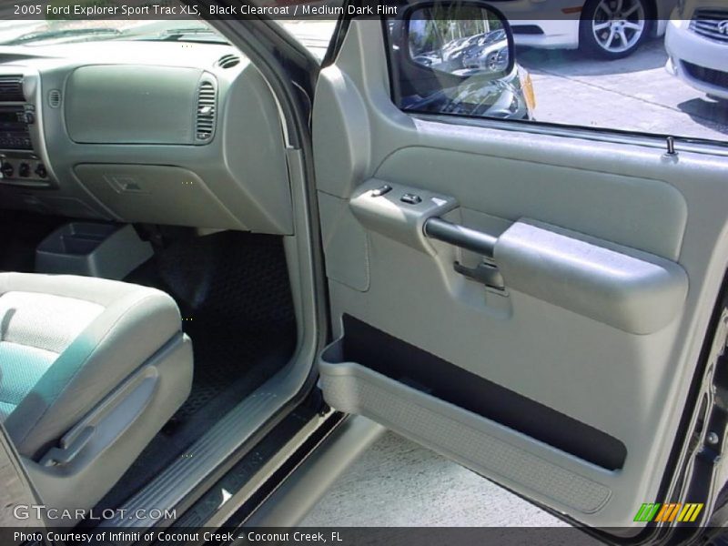 Black Clearcoat / Medium Dark Flint 2005 Ford Explorer Sport Trac XLS