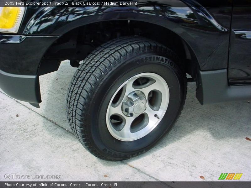 Black Clearcoat / Medium Dark Flint 2005 Ford Explorer Sport Trac XLS