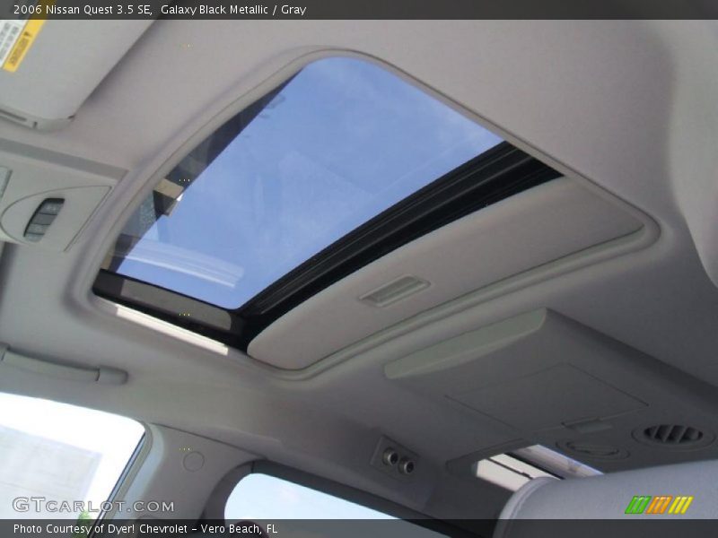 Galaxy Black Metallic / Gray 2006 Nissan Quest 3.5 SE