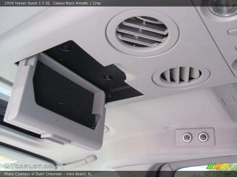 Galaxy Black Metallic / Gray 2006 Nissan Quest 3.5 SE