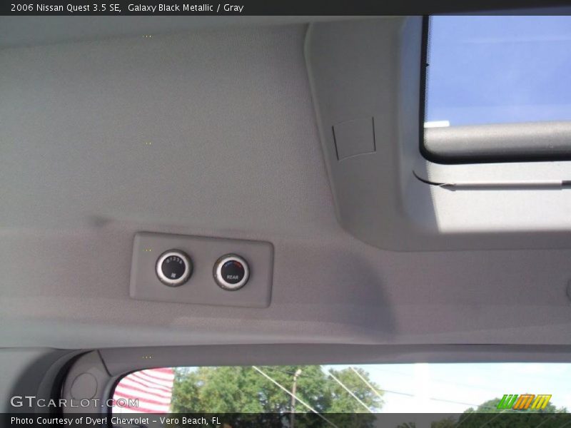 Galaxy Black Metallic / Gray 2006 Nissan Quest 3.5 SE
